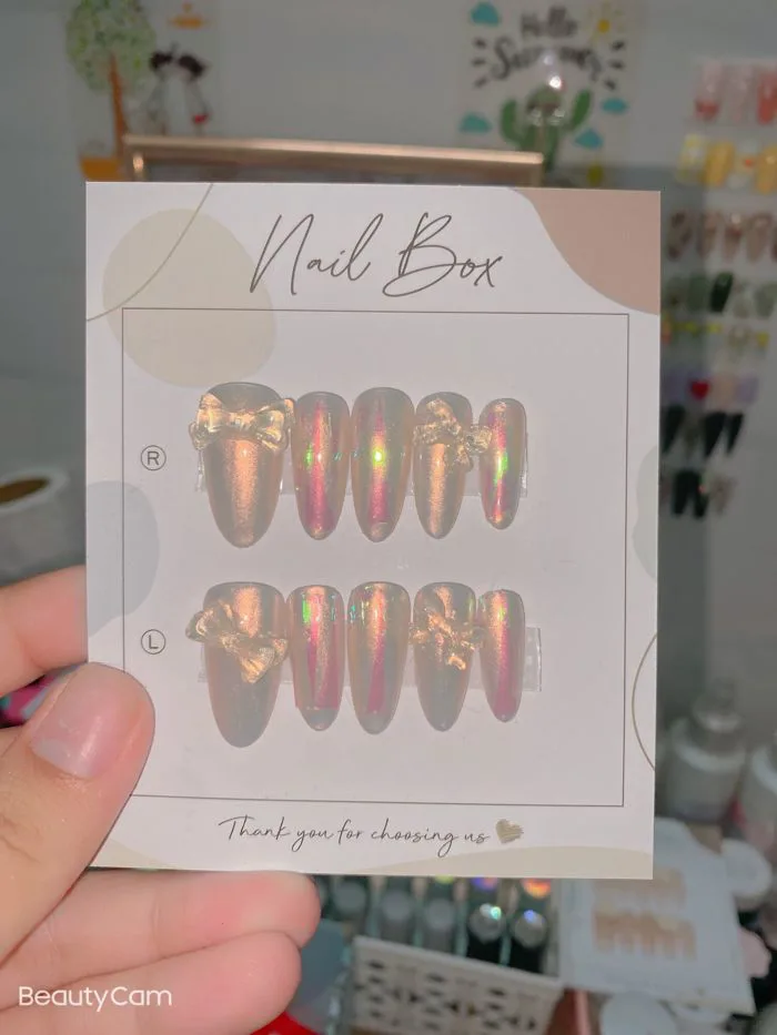Móng giả thiết kề theo yêu cầu- mẫu nail tráng gương ngọc trai kèm nơ |  Lazada Việt Nam