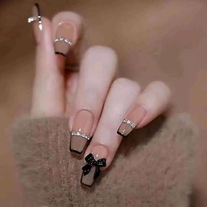 Top 15+ mẫu nail nơ thời thượng cho cô nàng hiện đại
