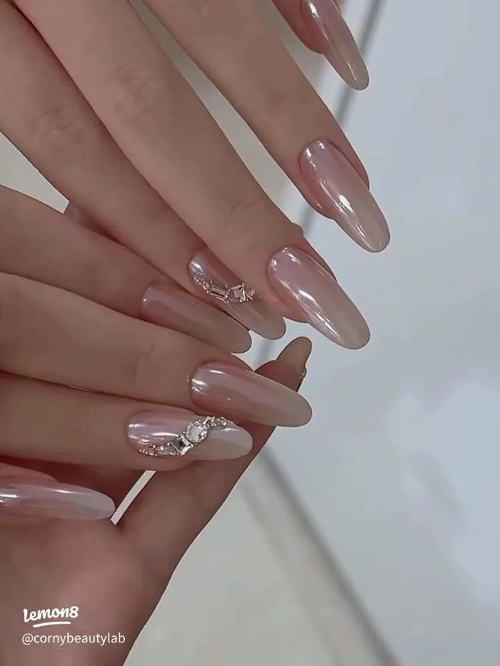 Những mẫu nail sang chảnh chuẩn vibe phú bà cho nàng mê móng đẹp