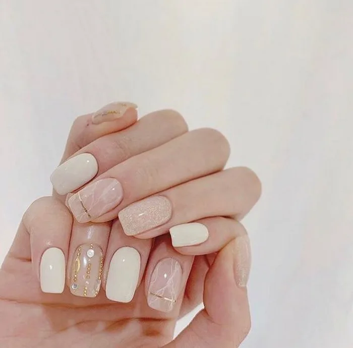 30 mẫu nail cho quý bà tinh tế | Những mẫu nail cho mẹ