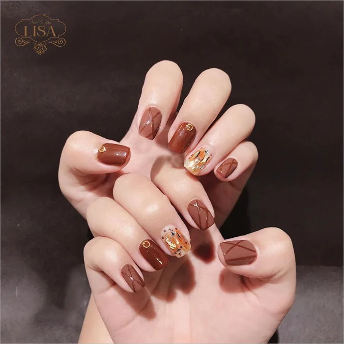 Top 6 tone màu nail dành cho các nàng sở hữu làn da ngăm