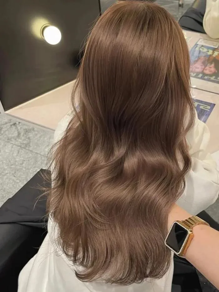 Mê Như Điếu Đổ Với 10 Màu Tóc Nâu Trà Sữa Siêu Nịnh Da Cho Nàng Mê Như Điếu Đổ Với 10 Màu Tóc Nâu Trà Sữa Siêu Nịnh Da Cho Nàng