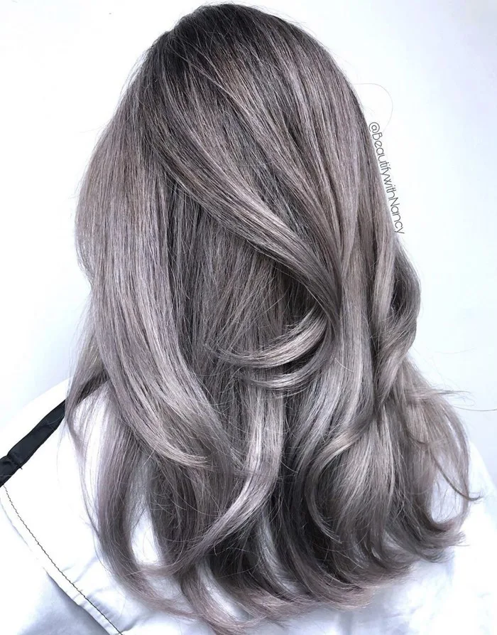 Nhuộm tóc ombre màu khói: 4 kiểu táo bạo và quyến rũ