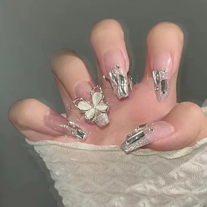 Bộ móng giả tháo rời được để trang trí hoàn thiện cho móng tay