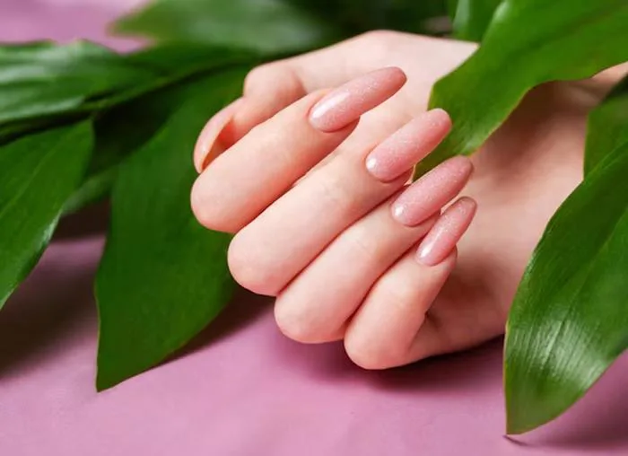 Úp móng là gì? Quy trình thực hiện và bí quyết có bộ móng úp đẹp