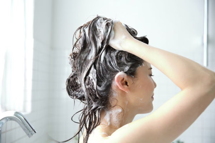 Nhuộm tóc xong có nên gội đầu bằng dầu gội? Lưu ý sau nhuộm Nhuộm tóc xong có nên gội đầu bằng dầu gội? Lưu ý sau nhuộm