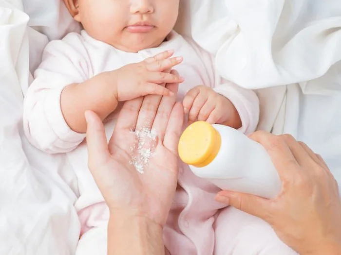 Phấn rôm có tác dụng gì - dùng phấn rôm loại nào tốt cho bé