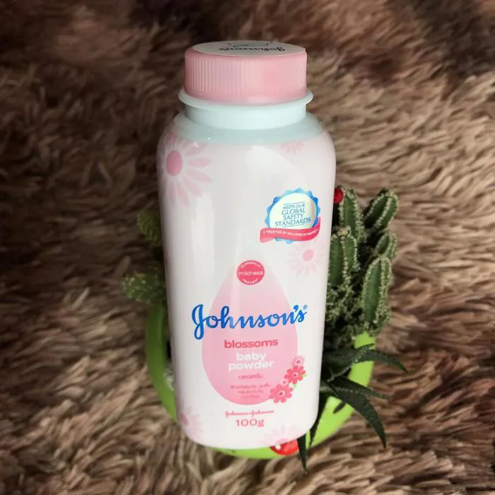 Điểm danh 5 công dụng của phấn rôm Baby Johnson trong làm đẹp