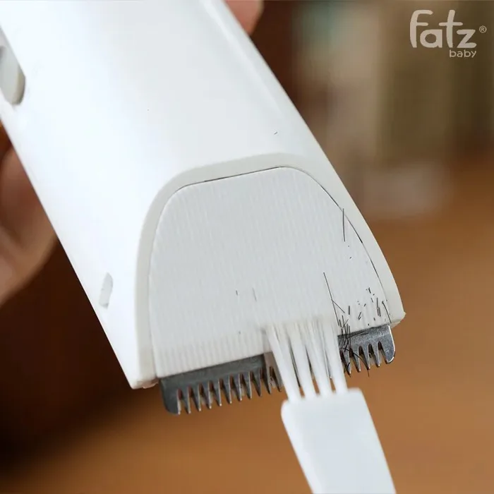 TÔNG ĐƠ CẮT TÓC VÀ TỰ ĐỘNG HÚT TÓC AN TOÀN CHO BÉ TRIM 4 - FB7901HB