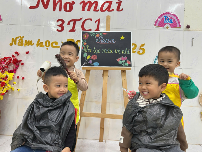 🌸💐HOẠT ĐỘNG TRẢI NGHIỆM: Bé làm thợ Cắt Tóc 💇‍♀️💇 Lớp 3TC1
