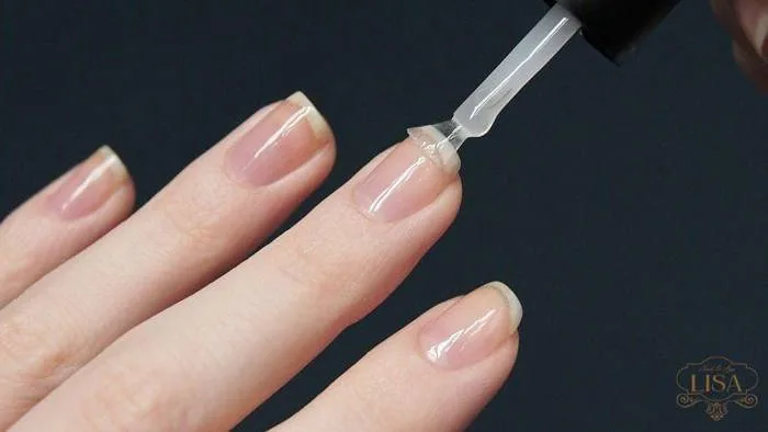 Sơn base là gì? Công dụng khi sử dụng sơn base coat khi làm nail