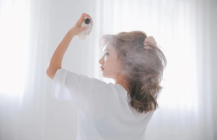 Cách bảo vệ tóc không bị cháy nắng, hư tổn trong những ngày hè