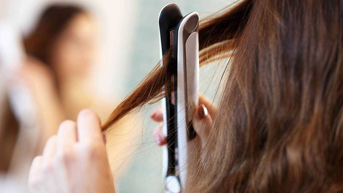 Tóc bị cháy nắng: Dấu hiệu nhận biết và cách khắc phục