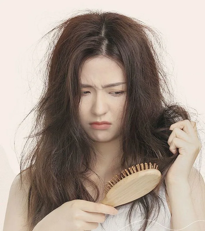 Vì sao tóc sau khi uốn bị khô xơ? - Mỹ phẩm tóc chính hãng Vì sao tóc sau khi uốn bị khô xơ? - Mỹ phẩm tóc chính hãng
