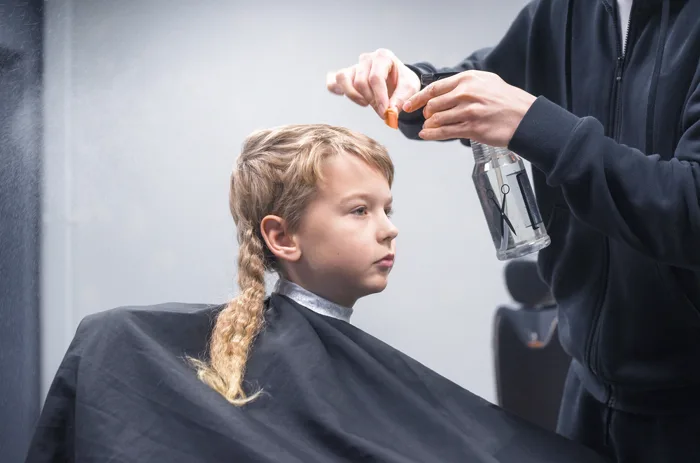 Bé có tóc đuôi chuột sau gáy lớn lên có bướng bỉnh không? - MarryBaby