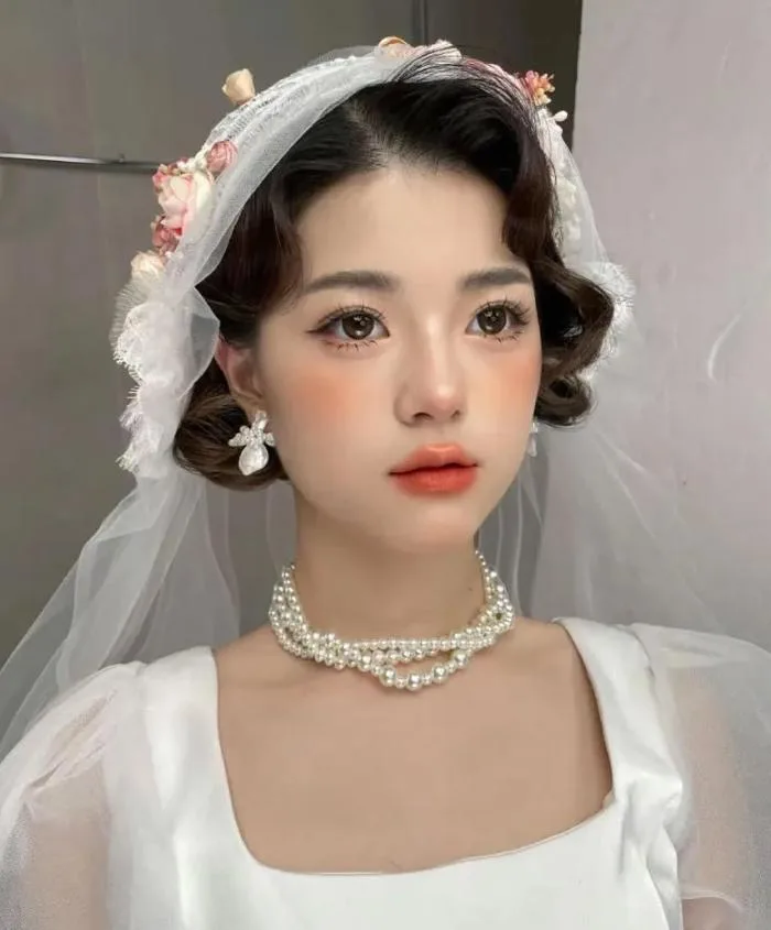 10+ Kiểu tóc cho cô dâu tóc ngắn đẹp - Sanazu Beauty