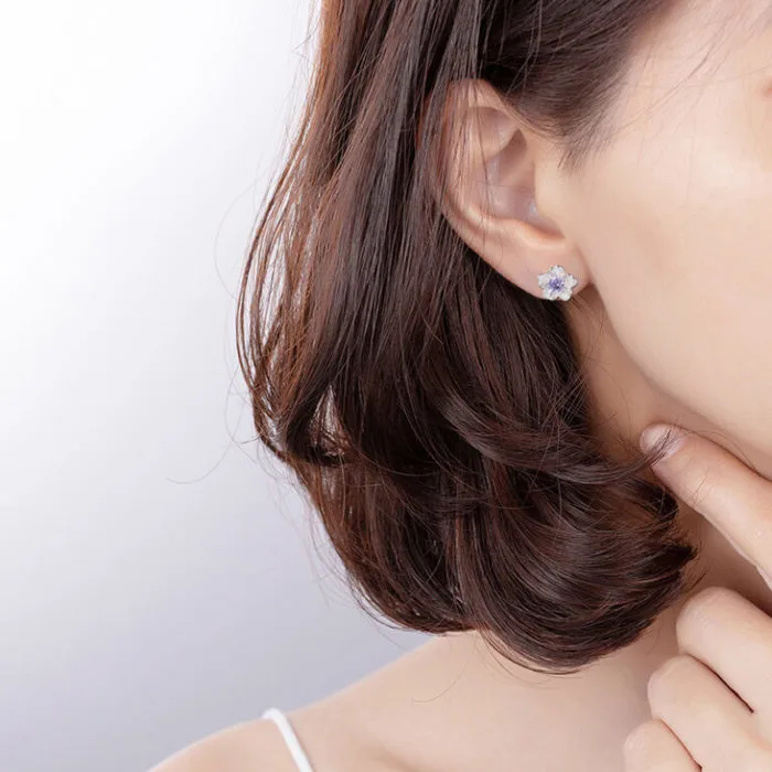 Tóc ngắn nên đeo bông tai thế nào? Bí quyết tạo phong cách thu hút? Tóc ngắn nên đeo bông tai thế nào? Bí quyết tạo phong cách thu hút?