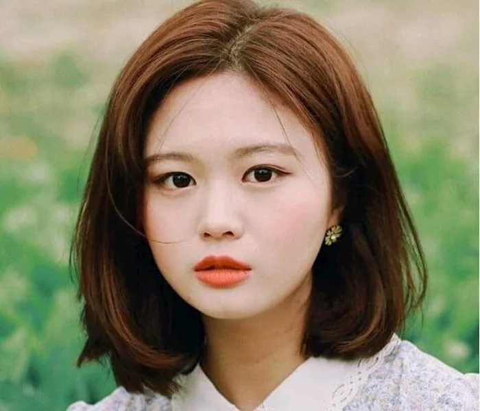 10 kiểu tóc đi tiệc cho mặt tròn thêm sang chảnh mà dễ thực hiện