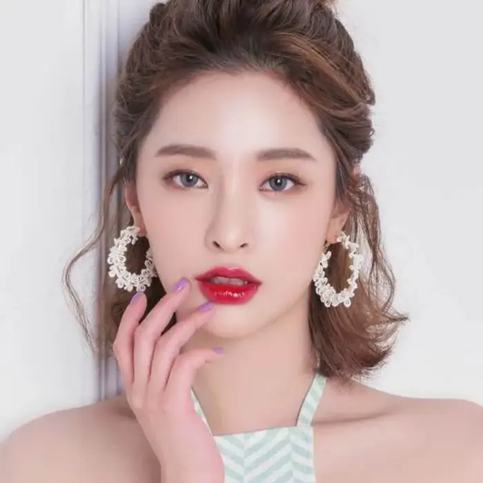 Trang điểm đi tiệc cho tóc ngắn vừa đẹp vừa sang