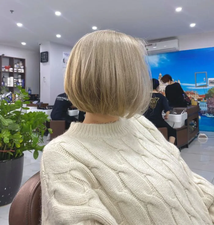 Tóc bạch kim – 7 kiểu sáng loáng, đi tới đâu nổi tới đó