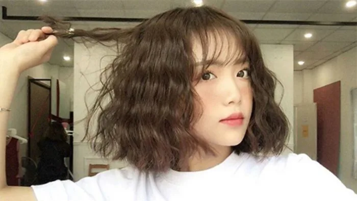Top 20+ kiểu tóc ngắn xoăn sóng đẹp, thời thượng Top 20+ kiểu tóc ngắn xoăn sóng đẹp, thời thượng
