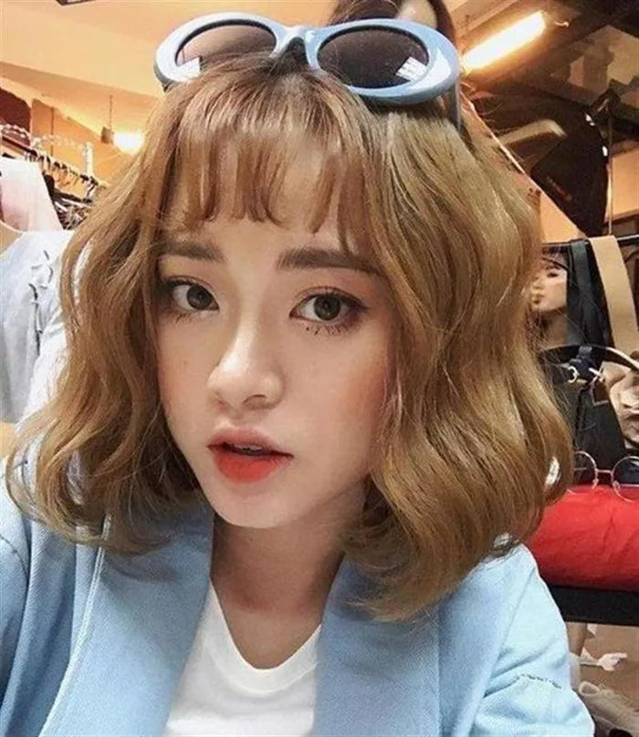 Tổng hợp 10 kiểu tóc xoăn ngắn dẫn đầu xu hướng Xuân - Hè 2023