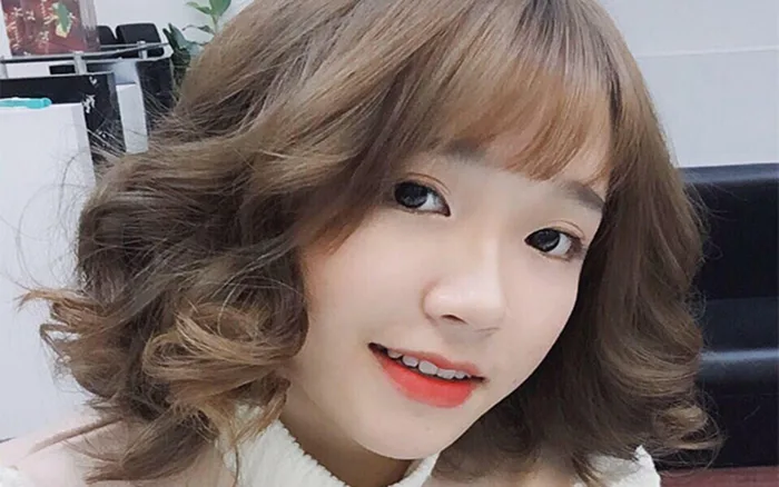19 kiểu tóc ngắn uốn cụp dập phồng trẻ trung hot nhất để diện dịp Tết