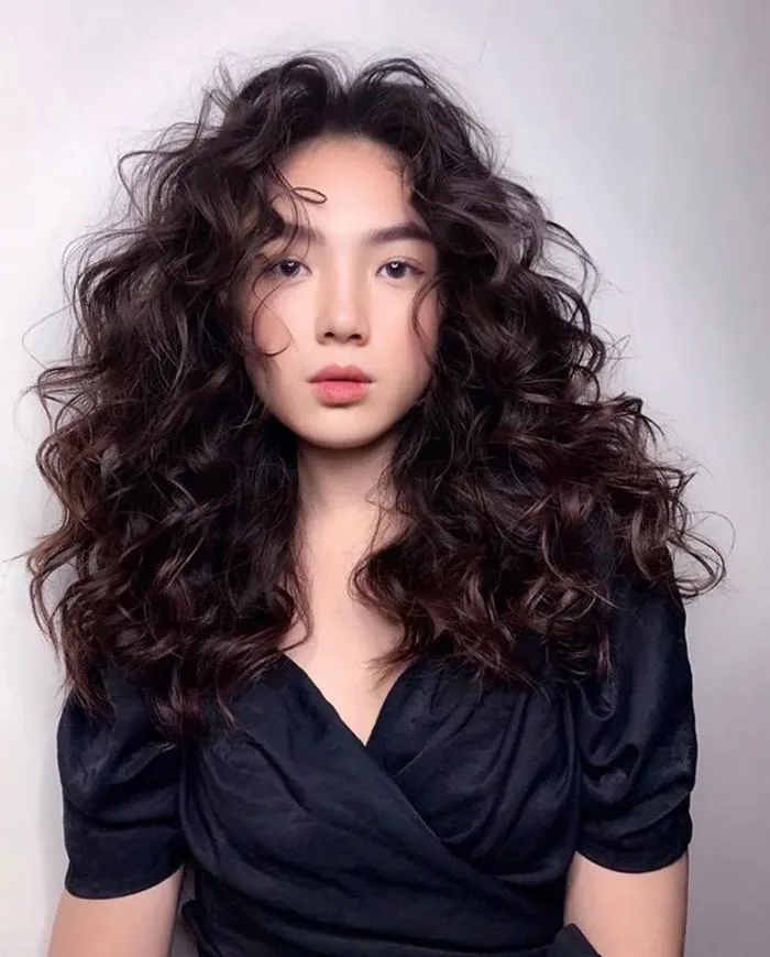 Top 12 kiểu tóc xoăn chữ S độc đáo cho cô nàng sành điệu
