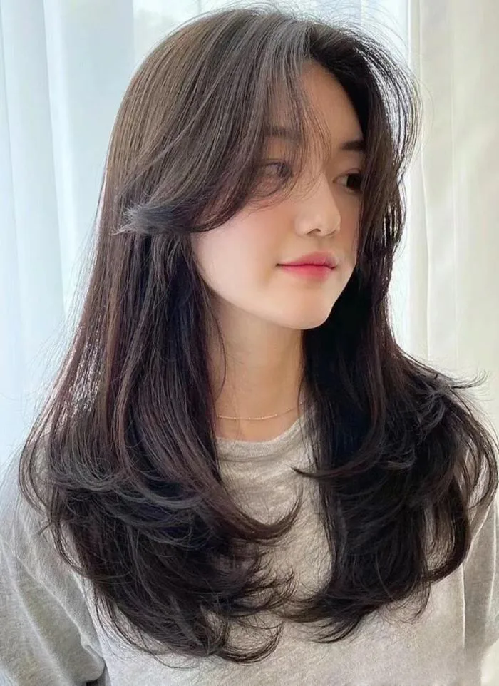 Gợi ý 15+ kiểu tóc xoăn đuôi nhẹ cho nàng đẹp thanh lịch