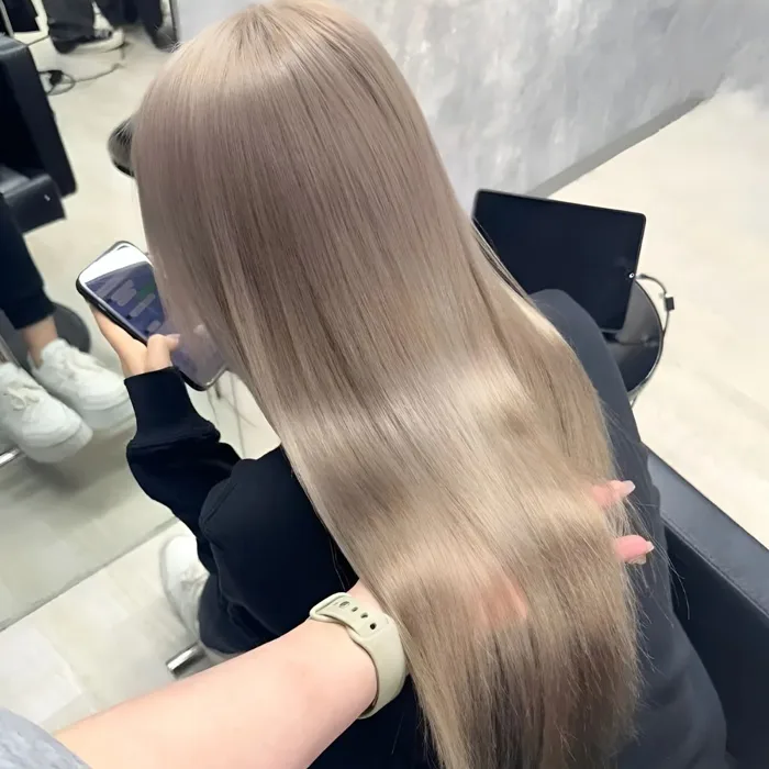 Top 35+ kiểu tóc màu nâu trà sữa đẹp, sáng da, hot nhất 2026
