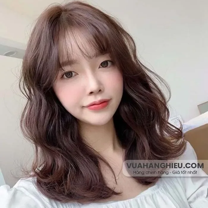 21 kiểu tóc xoăn sóng lơi ngang vai đẹp và thu hút cho mọi gương mặt