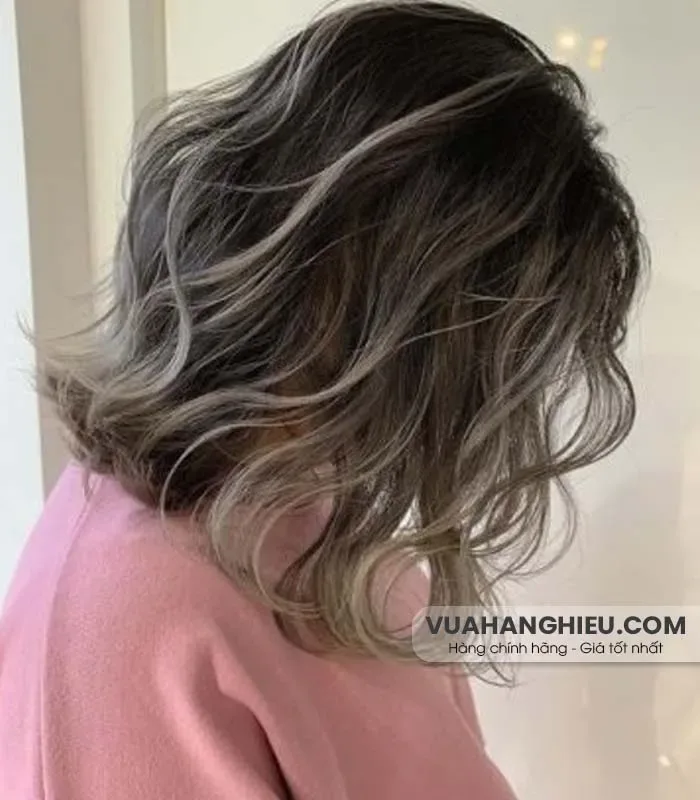 21 kiểu tóc xoăn sóng lơi ngang vai đẹp và thu hút cho mọi gương mặt