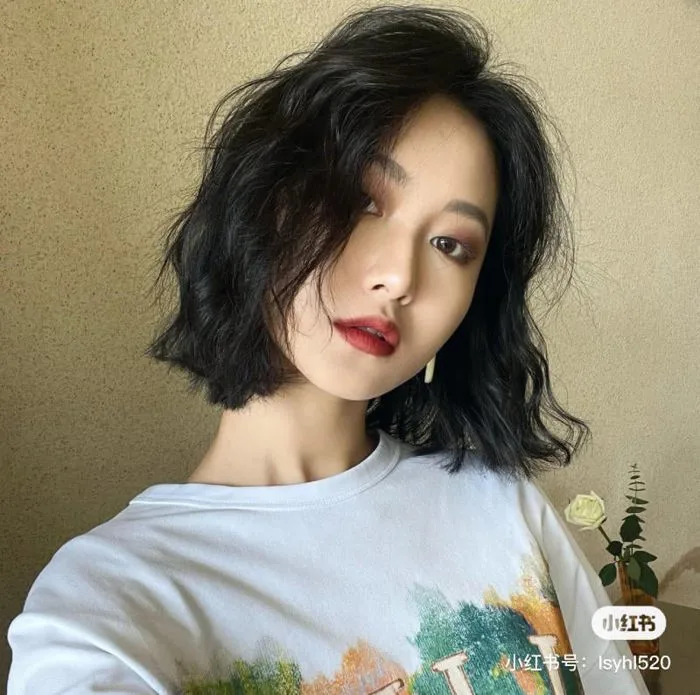 Top 20+ kiểu tóc xoăn sóng lơi ngang vai cực xinh cho nàng
