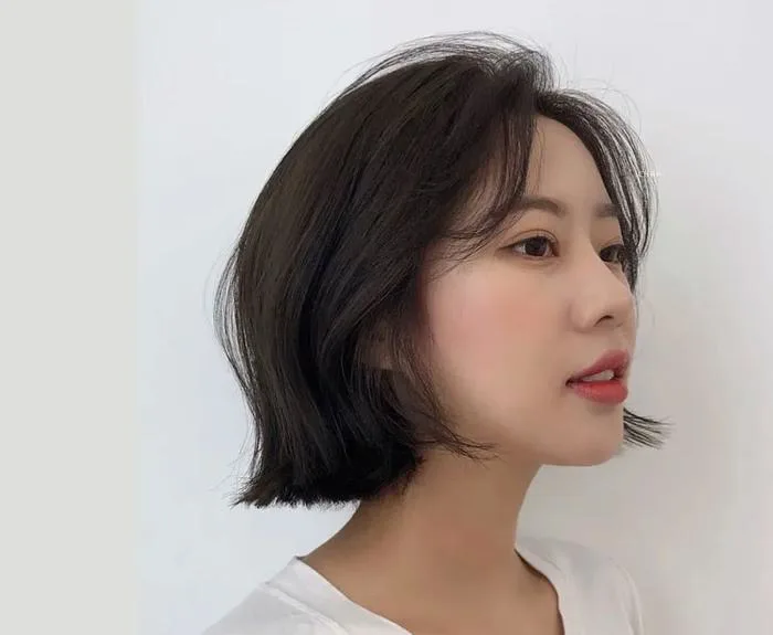 Tóc ngắn đuôi vểnh: Kiểu tóc nữ trẻ trung, giúp trẻ trung