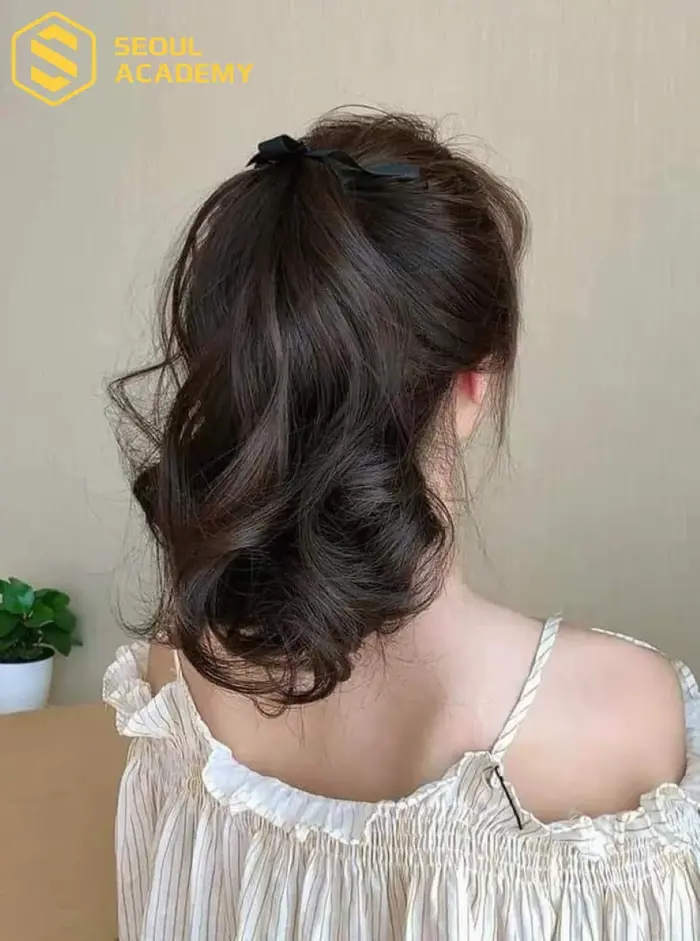 TOP 20+ kiểu tóc uốn xoăn nhẹ phần đuôi xinh xắn, trẻ trung