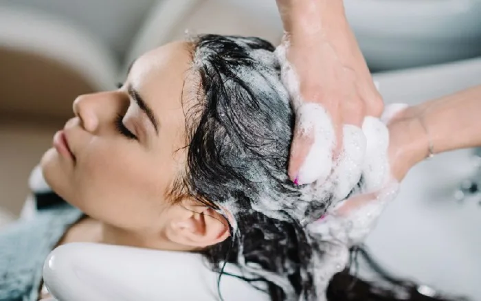 Tóc uốn giữ nếp được bao lâu? Những điều cần làm sau khi uốn để tóc giữ nếp Tóc uốn giữ nếp được bao lâu? Những điều cần làm sau khi uốn để tóc giữ nếp