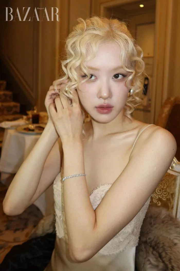 8 kiểu tóc nữ Hàn và Trung Quốc dẫn đầu xu hướng 2025 | Harper's Bazaar  Việt Nam